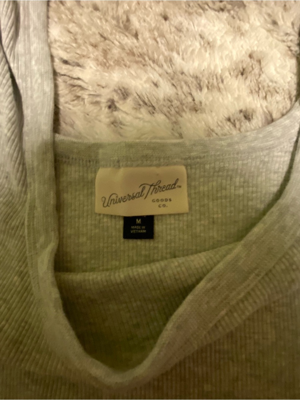 Universal Thread Top - Picture 2 of 4